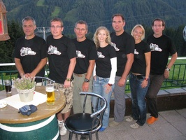 Fesch im kleinen Schwarzen
