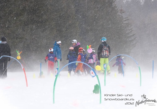 Kinderski-/ Snowboardkurs 2012 Geschicklichkeitsparcour (16.01.2012)