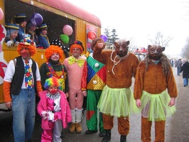 Clowns und die Tanzb ren